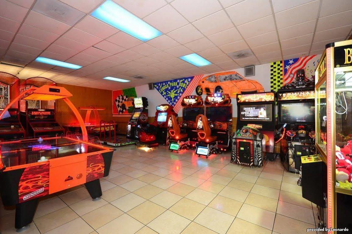 Best Western Canoga Park Motor Inn Лос-Анджелес Екстер'єр фото